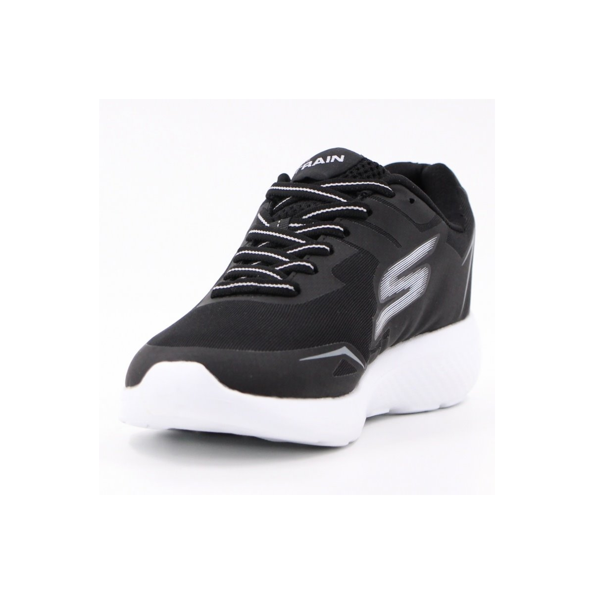 Skechers go train clearance shoes