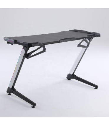 میز گیمینگ ووردرن با پایه های RGB رنگارنگ مدل Z-Shaped برند Vordern