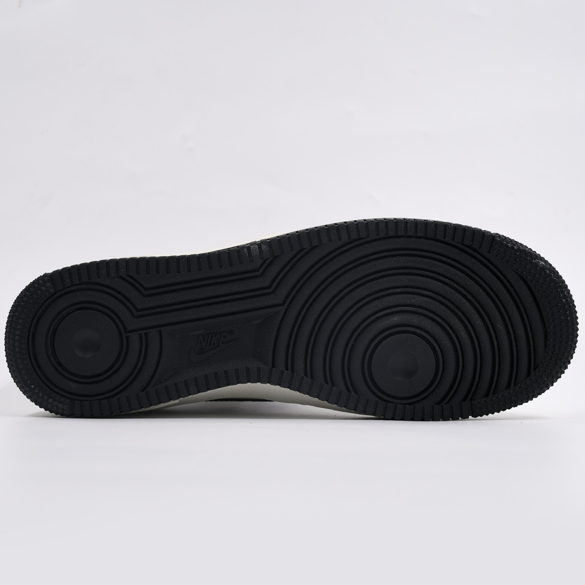 کفش کتانی نایک ایر فورس سفید مشکی Air Force 1 Low Sneakers