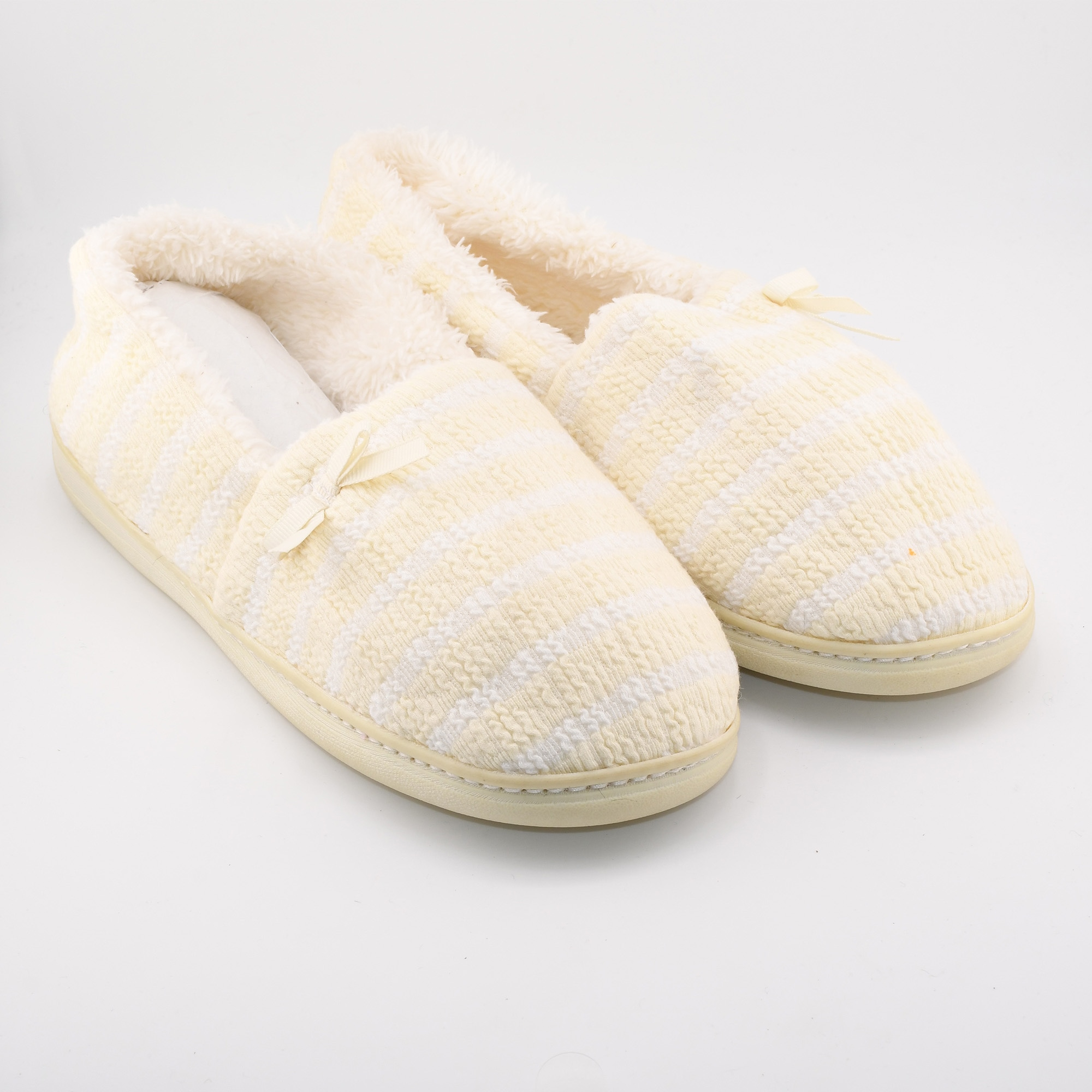 پاپوش TissAiA مدل خزدار کرم با رویه نرم و آستر گرم