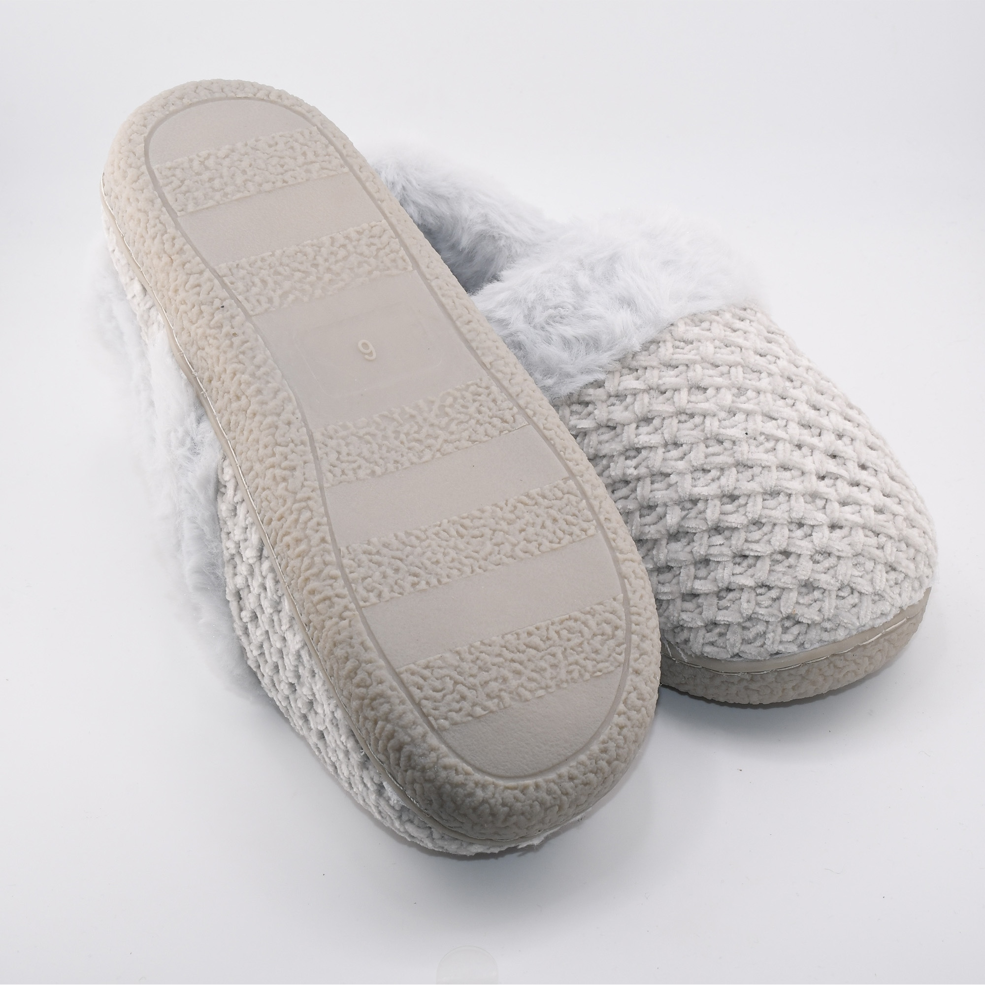 پاپوش روفرشی زنانه TissAiA مدل بافتنی طوسی با آستر پشمی و طراحی ساده و شیک