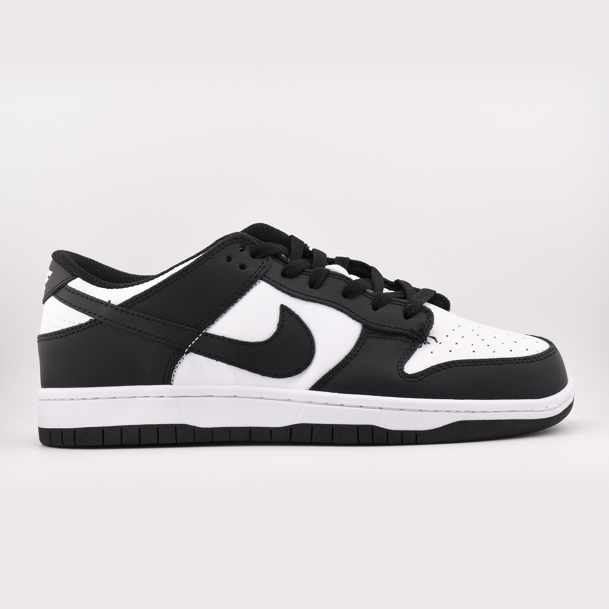 کفش نایک SB دانک لو سفید مشکی | Nike SB Dunk Low Retro Panda