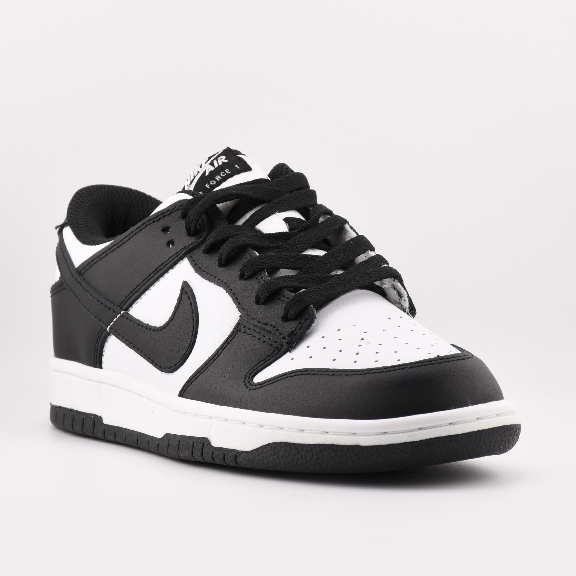 کفش نایک SB دانک لو سفید مشکی | Nike SB Dunk Low Retro Panda