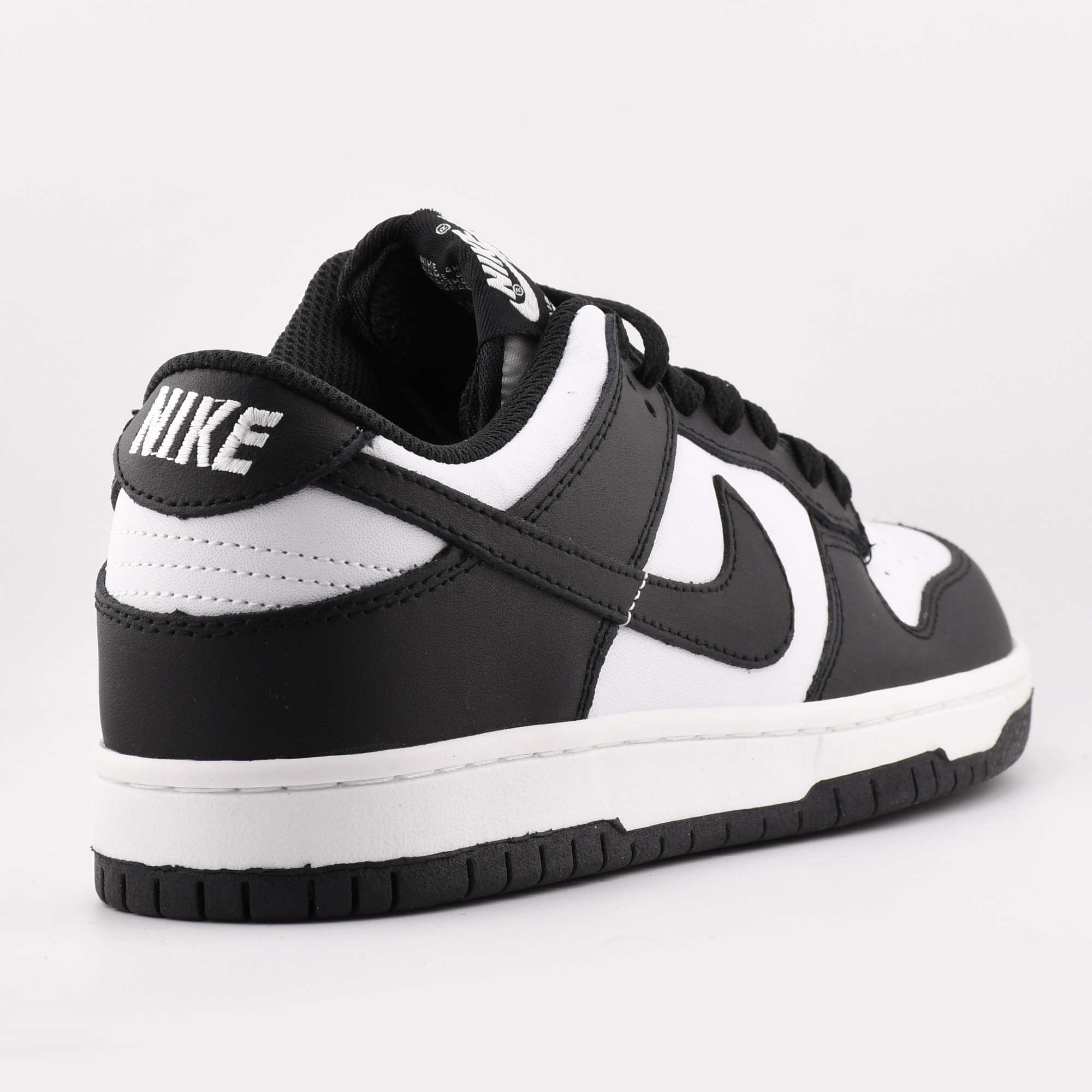 کفش نایک SB دانک لو سفید مشکی | Nike SB Dunk Low Retro Panda