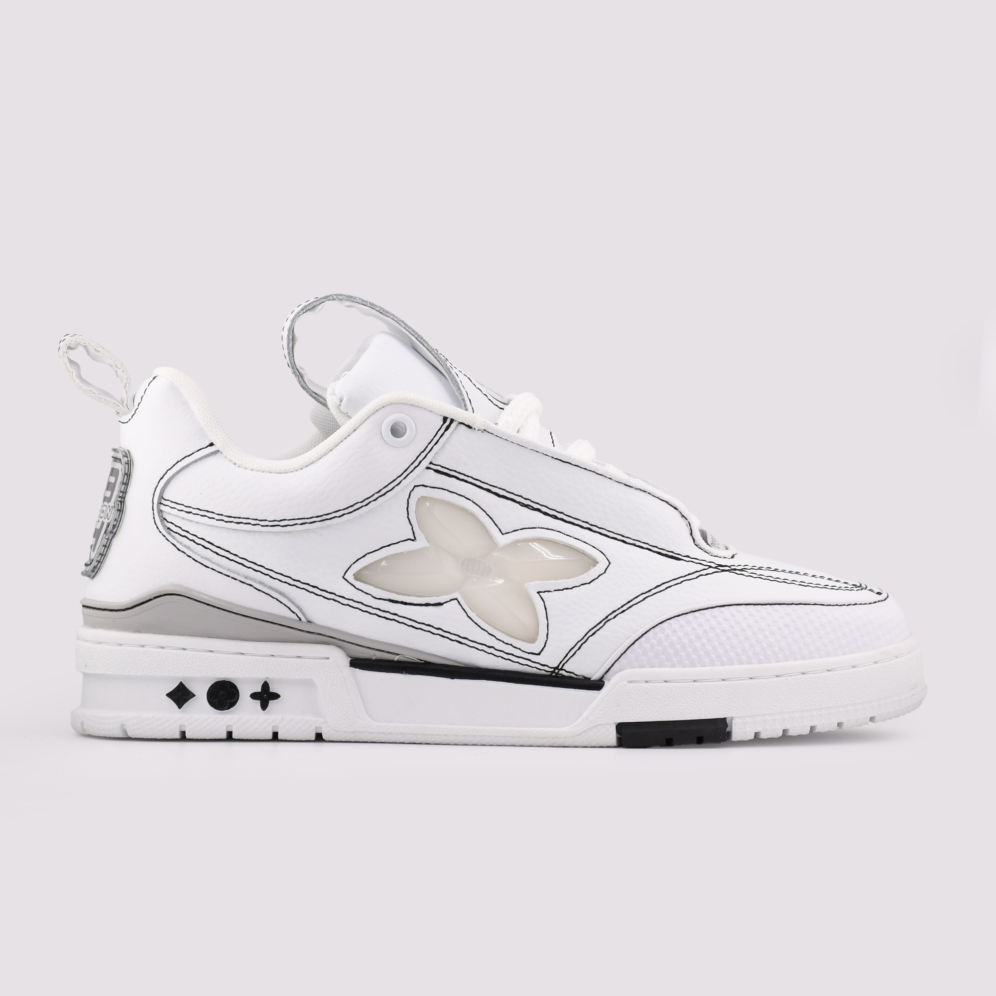 کفش اسنیکر لویی ویتون مدل LV Skate رنگ نقره ای