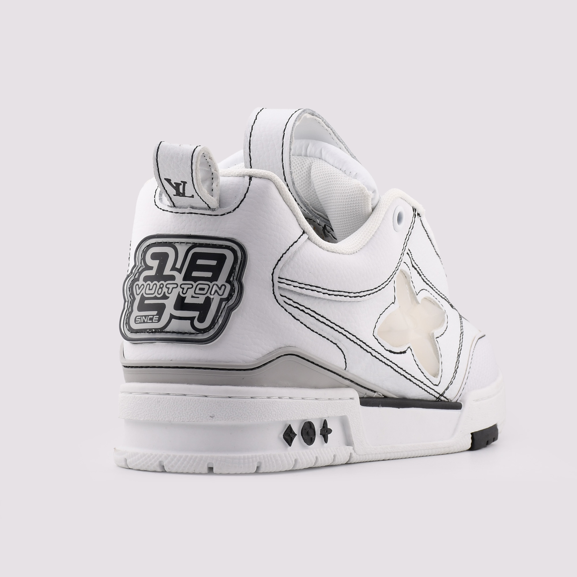 کفش اسنیکر لویی ویتون مدل LV Skate رنگ نقره ای