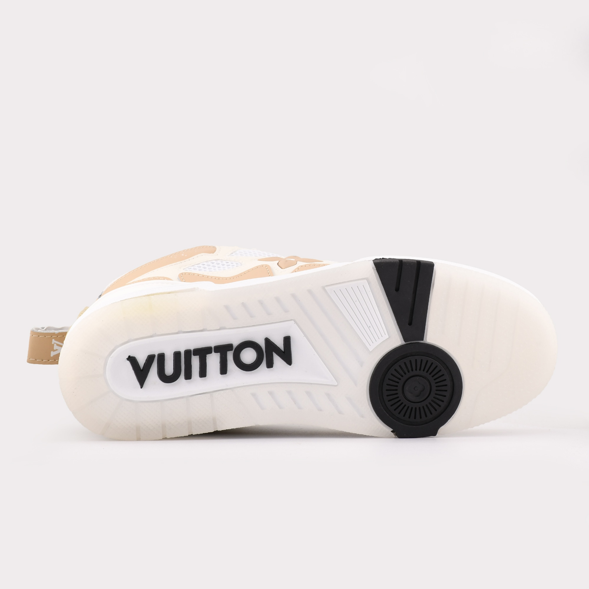 کفش اسنیکر لویی ویتون مدل LV Skate رنگ بژ سفید