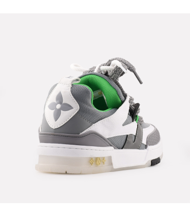 کفش اسنیکر لویی ویتون مدل LV Skate با طرح مونوگرام گل رنگ طوسی
